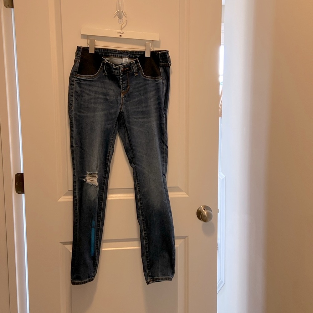 Old Navy Maternity Rockstar Jeans